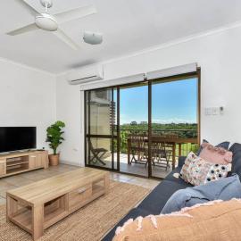 Gorgeous Golf Course views from top floor, hotel a Larrakeyah
