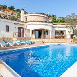 V024 - Villa Colina