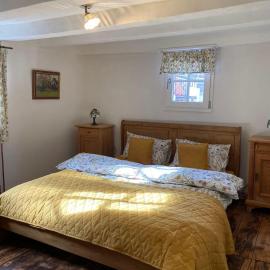Rosige Zeiten, Ferien im Fachwerkhof, hotel Mechernichben