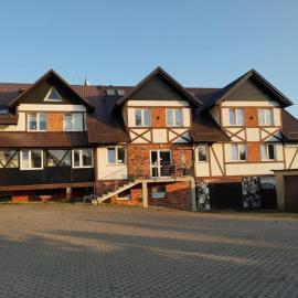 Checz Gościnna- pokoje,sauna,jacuzzi, sala konferencyjna, готель у місті Grzybno