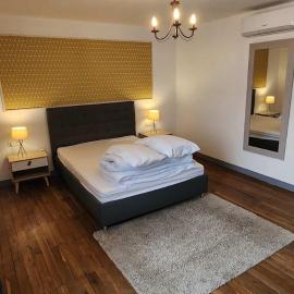 Renovated House with 4 Private Suites, hotel a Saint-Germain