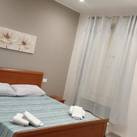 Grotthouse, hotell i Andria