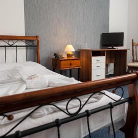 Hotel Diana, hótel í Nové Mesto nad Váhom