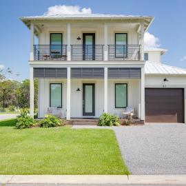Community Pool, Close to Beach, Great Location!
