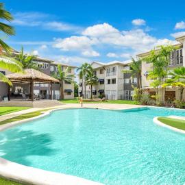 Little Palm- 2 Bedroom Tropical Escape, hotel a Edge Hill