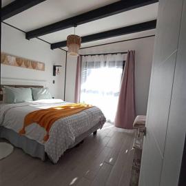 Lakustre Cabins - Acogedora cabañita de campo a 7 min de Panguipulli, hotel a Panguipulli