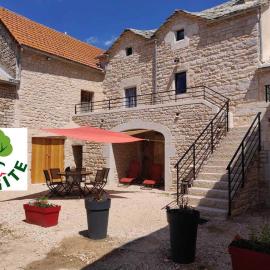 Ecogîte de l'adonis, hotel a Saint-Bauzile