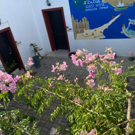 Betul Guest House, hotel di Famagusta