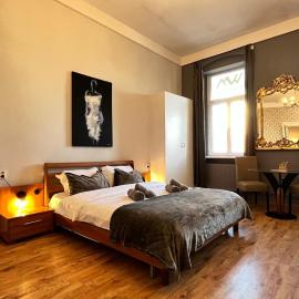 The Stag Ultracentral OldTown Apartment