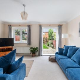 Redhill,Sleeps9,Parking,17minsLGW30 to London