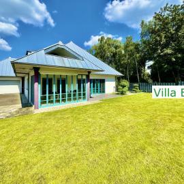 Ferienhaus Villa EMG Gelsenkirchen nah Essen Dortmund mit Pool und Garten für Familien Gruppen bis 21 Personen, hotel a Gelsenkirchen