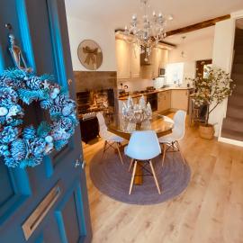The Tenth House, Grade II Listed Georgian Town House, Wirksworth, Derbyshire, Peak District Cottage, Sleeps 4, hotel v mestu Wirksworth