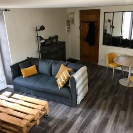 T3 moderne à Brie-Comte-Robert – hotel w mieście Brie-Comte-Robert