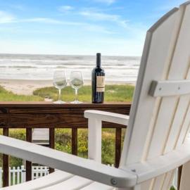 Sunrise in Paradise-BeachFront-Fenced Yard-Pets-Sleeps 11