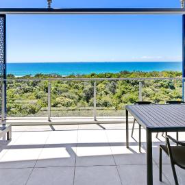 Breathtaking Beachfront 3 Bedroom Penthouse Bokarina Sunshine Coast, hotel a Bokarina