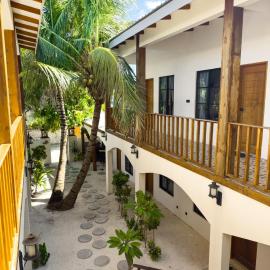 Ahiva Village, hotelli kohteessa Fulhadhoo