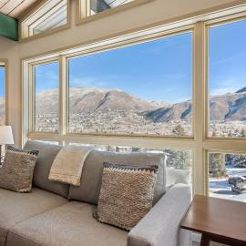 Shadow Mountain Unit 19, Charming Ski-In, Ski-Out Condo with Great Views and Pool Access, hotel v destinácii Aspen