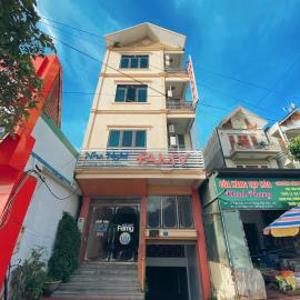 Nhà nghỉ FAMY, hotell sihtkohas Móng Cái