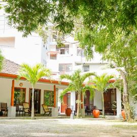 Hiri Point Villa, hotel in Dickwella
