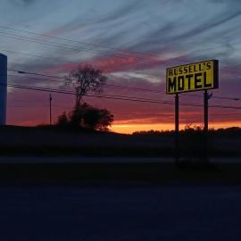 Russell's Motel, hotel a Caribou