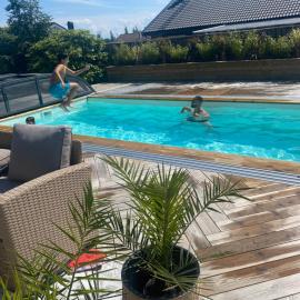Stan- och strandnära poolvilla., hotel u gradu 'Halmstad'