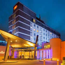 Crowne Plaza London - Gatwick Airport by IHG, hotell i Crawley