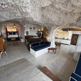 Casa Rural Cueva Las Varas, hotel in El Mudo