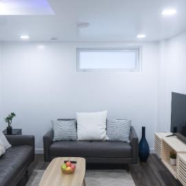 Peaceful stay near transcona trails