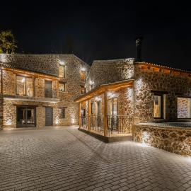Πηγή Τραγανιστή, Hotel in Kato Trikala Korinthias