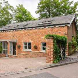 Luxury -Chelt Walking-2Bed-Long Stays-Parking