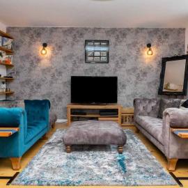 Luxury -Chelt Walking-2Bed-Long Stays-Parking