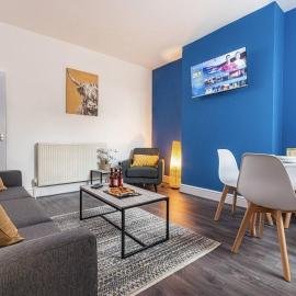 Sedgley-Wolverhampton-Contractors -4 beds-Parking, Hotel in Sedgley