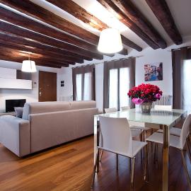 Good Wine Apartments