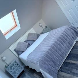 Lisburn - 1 Bedroom - sleeps 2 - Street parking, hotel in Lisburn