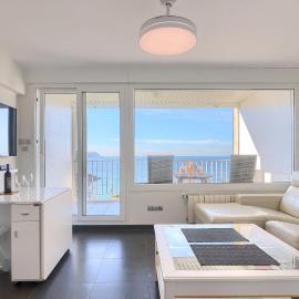 Vistas 180º, al mar, puesta de sol, Free Wifi-parking, hotel in Bakio