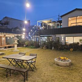 Stay33 Pet friendly house near Hwangridangil, Hotel in Gyeongju