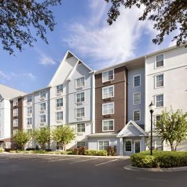 TownePlace Suites by Marriott Orlando East/UCF Area، فندق في أورلاندو