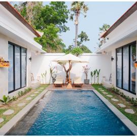 Spacious & Comfortable 4BR Private Pool Villa, Hotel in Karangasem
