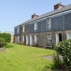 7 Quarrymans Cottage, hotel in Wadebridge