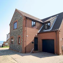 Beach Retreat - E5558