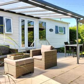 Nice Home In Heinkenszand With Wifi
