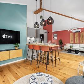 EDLER WOHNRAUM Schwanenteich-Penthouse mit Seeblick-Dachterrasse, Garage, Grill, Siemens-Kaffeevollautomat, Klima, Lift & WLAN 701 Mbps, hotel in Zwickau