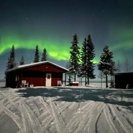 Camp Caroli Family House, hotell i Jukkasjärvi