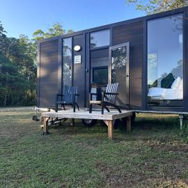 The Dacious by Tiny Away, Hotel in Midgenoo
