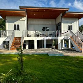 U Cube Staycation, hotel u gradu 'Manaoag'