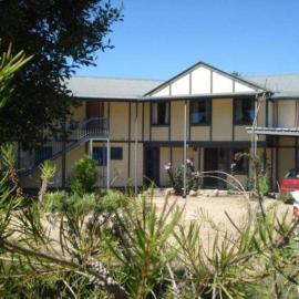 Alpzview Guesthouse, Hotel in Tawonga