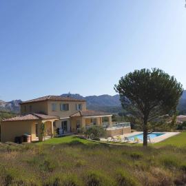 villa avec piscine aureille alpilles paragi ls1-449, hôtel à Aureille