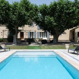 typical provencal mas with heated pool, 10 people, in the countryside of cavaillon, luberon, provence.