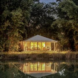 Bagh Villas I Kanha, hotel en Kānha