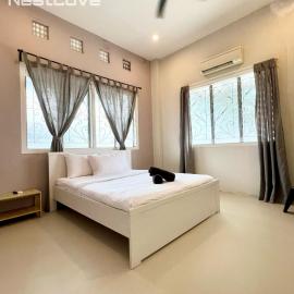 D Simple Haus By Nestcove, hotel a Malaca